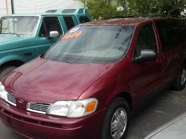 2003 Oldsmobile Silhouette S Sedan