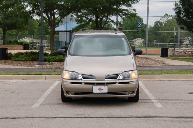 2003 Oldsmobile Silhouette 2008 Nissan SL