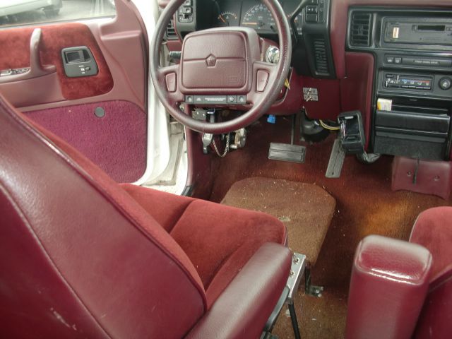 1992 Plymouth Grand Voyager Loaded Up