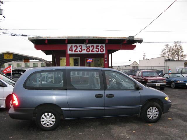 1996 Plymouth Grand Voyager Base