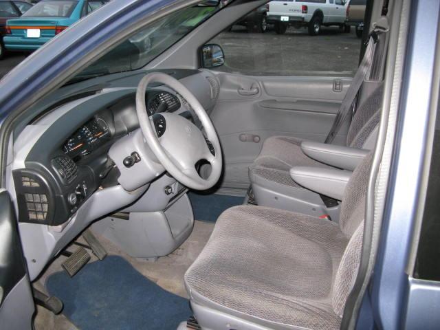 1996 Plymouth Grand Voyager Base