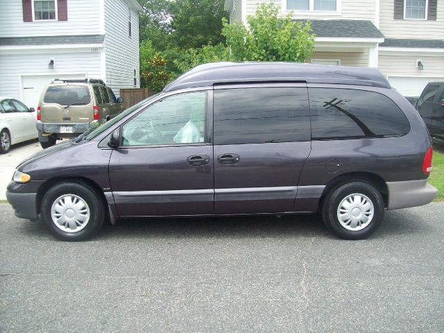 1996 Plymouth Grand Voyager SE