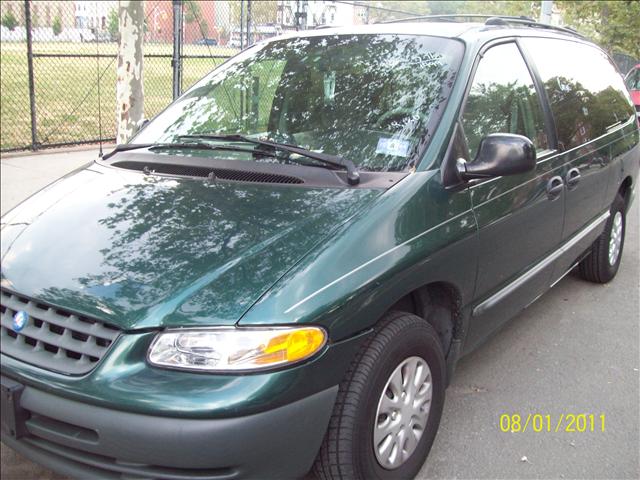 1999 Plymouth Grand Voyager Base