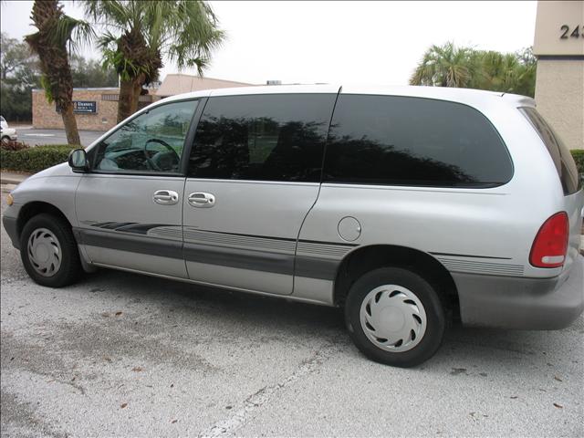 2000 Plymouth Grand Voyager SE