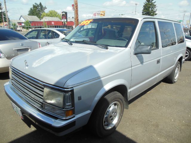 1988 Plymouth Voyager SE