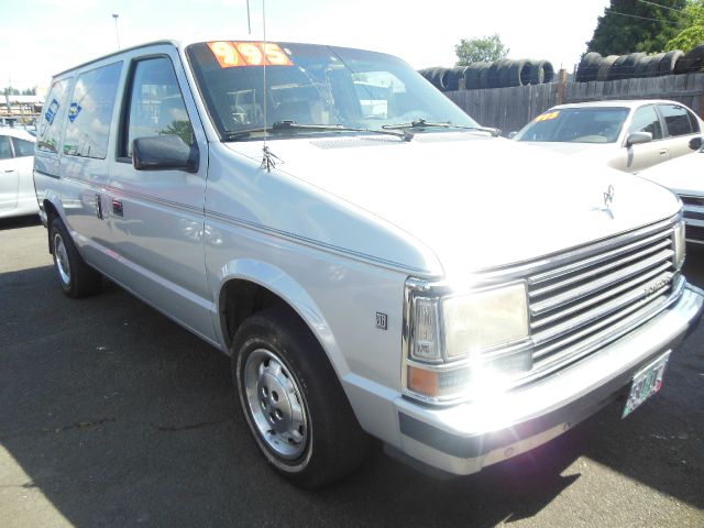 1988 Plymouth Voyager SE