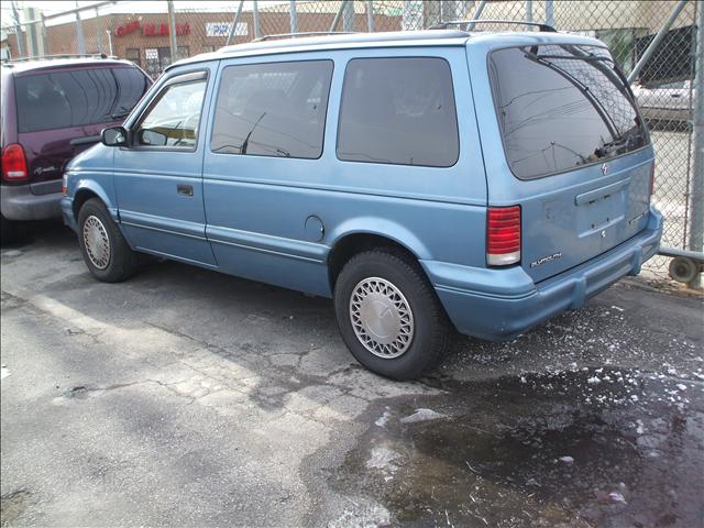 1995 Plymouth Voyager SE