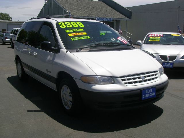 1999 Plymouth Voyager SE