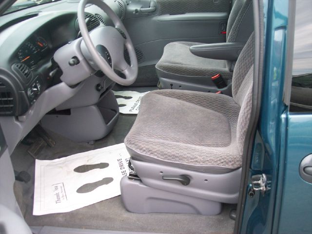 2000 Plymouth Voyager Base