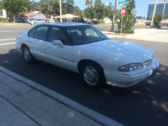 1993 Pontiac Bonneville LS Flex Fuel 4x4 This Is One Of Our Best Bargains