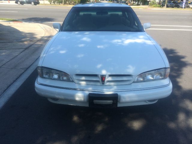 1993 Pontiac Bonneville LS Flex Fuel 4x4 This Is One Of Our Best Bargains