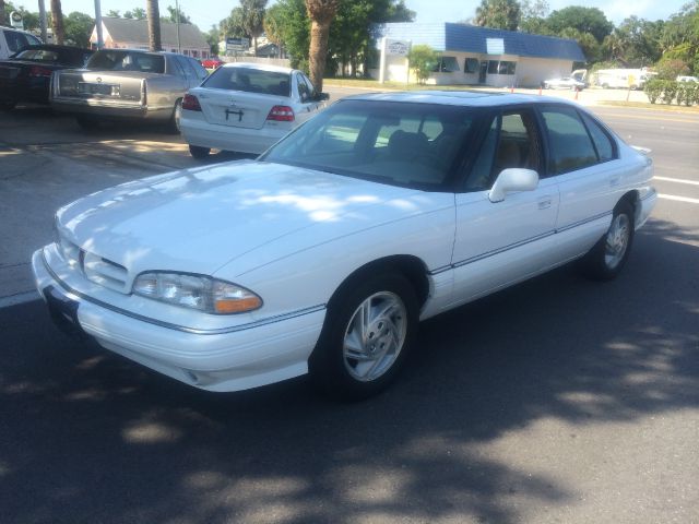 1993 Pontiac Bonneville LS Flex Fuel 4x4 This Is One Of Our Best Bargains