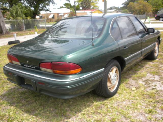 1993 Pontiac Bonneville SE