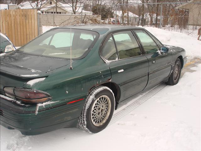 1995 Pontiac Bonneville 4DR Limited AWD