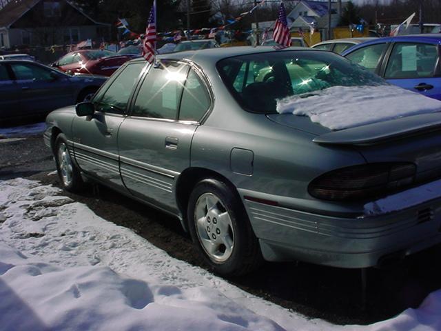 1995 Pontiac Bonneville 4DR Limited AWD