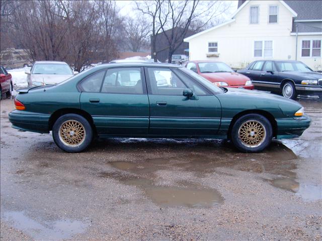 1995 Pontiac Bonneville SE