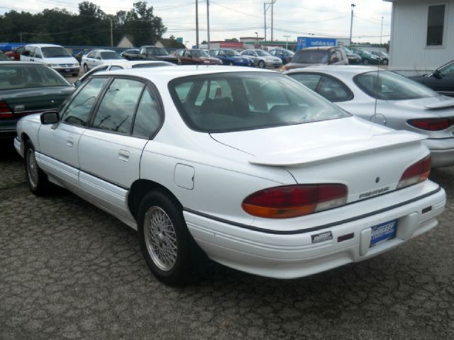 1995 Pontiac Bonneville SE