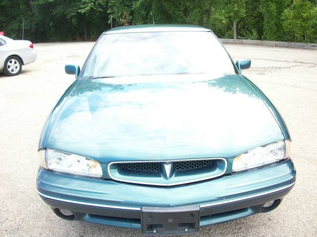 1996 Pontiac Bonneville SE