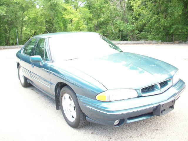 1996 Pontiac Bonneville SE