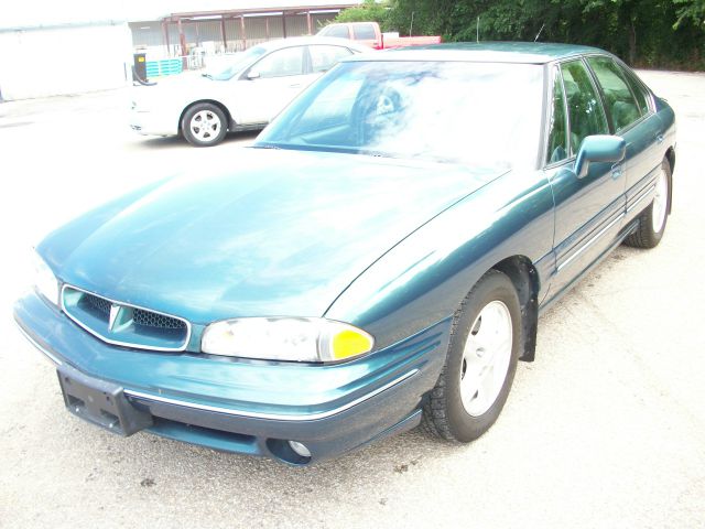 1996 Pontiac Bonneville SE