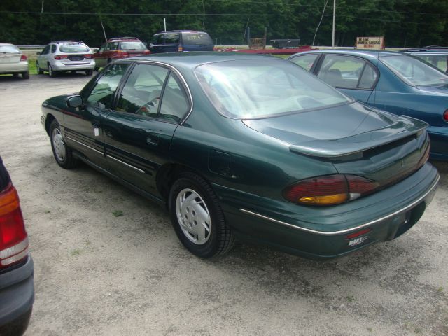 1996 Pontiac Bonneville SE