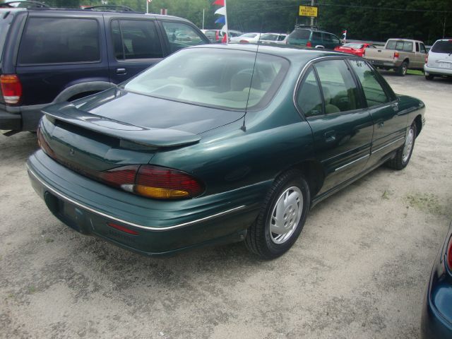 1996 Pontiac Bonneville SE