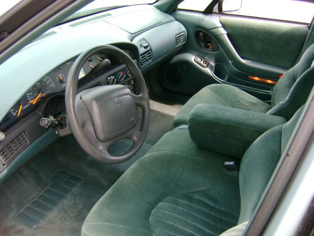 1996 Pontiac Bonneville SE