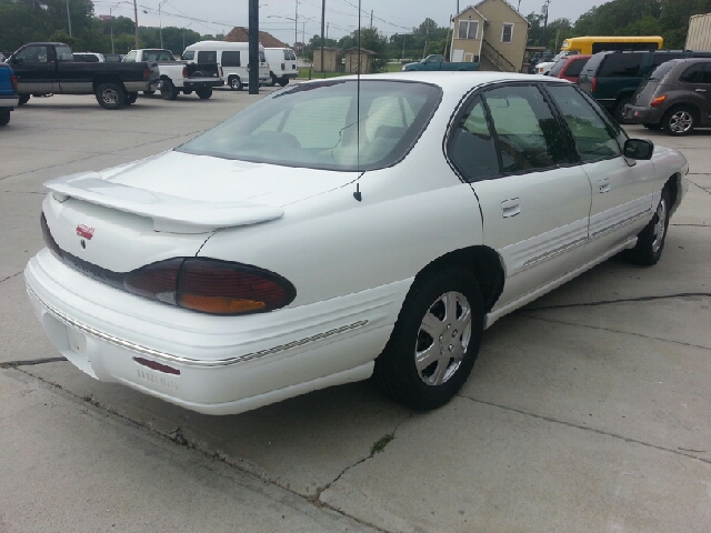 1996 Pontiac Bonneville 2006 Mercury Premier