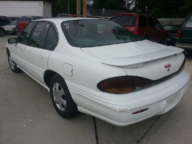 1996 Pontiac Bonneville 2006 Mercury Premier