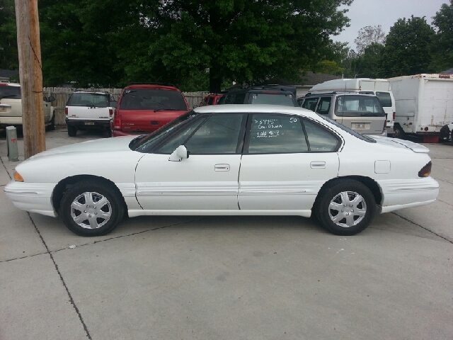 1996 Pontiac Bonneville 2006 Mercury Premier