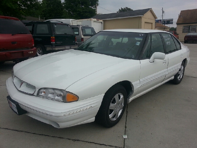 1996 Pontiac Bonneville 2006 Mercury Premier