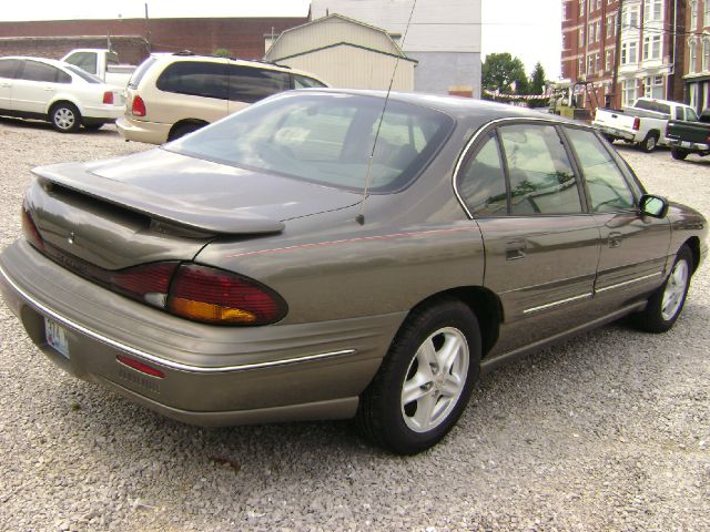 1997 Pontiac Bonneville SE