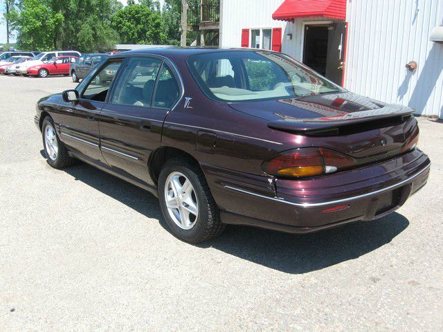 1997 Pontiac Bonneville SE