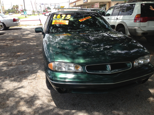 1997 Pontiac Bonneville SE