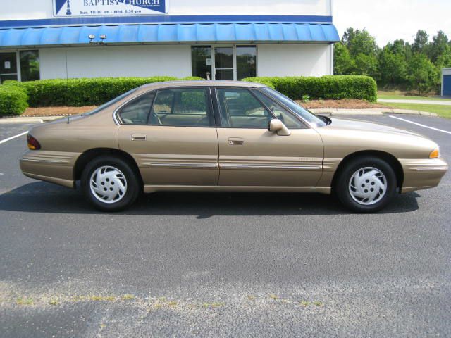 1998 Pontiac Bonneville SE