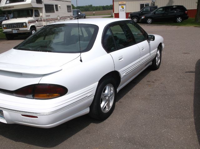 1999 Pontiac Bonneville SE