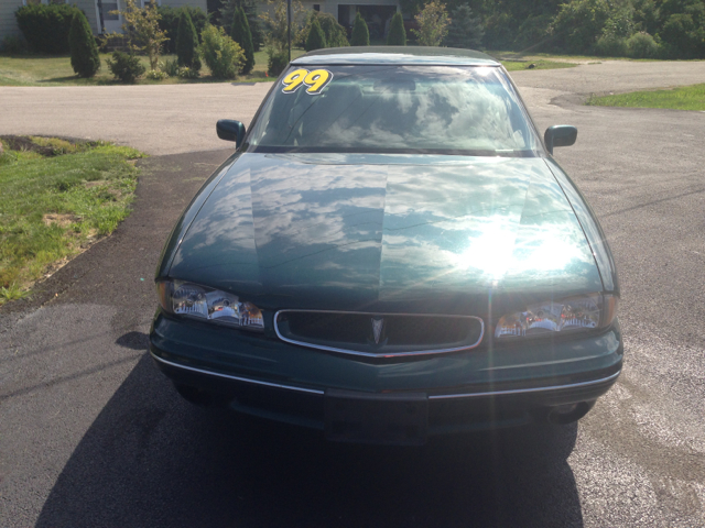 1999 Pontiac Bonneville SE