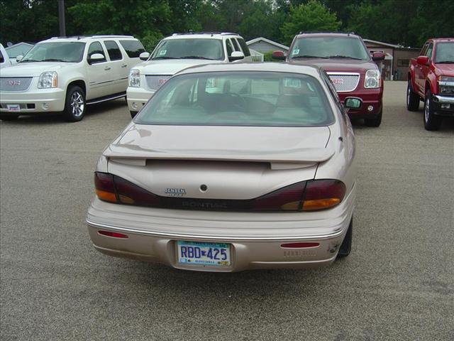 1999 Pontiac Bonneville SE