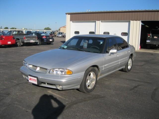 1999 Pontiac Bonneville SE