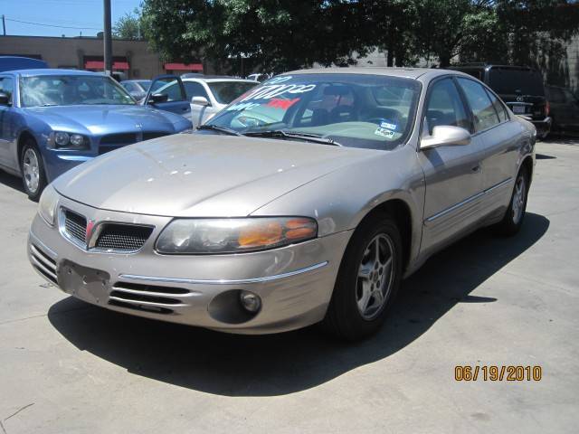 2000 Pontiac Bonneville SE