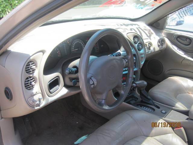 2000 Pontiac Bonneville SE