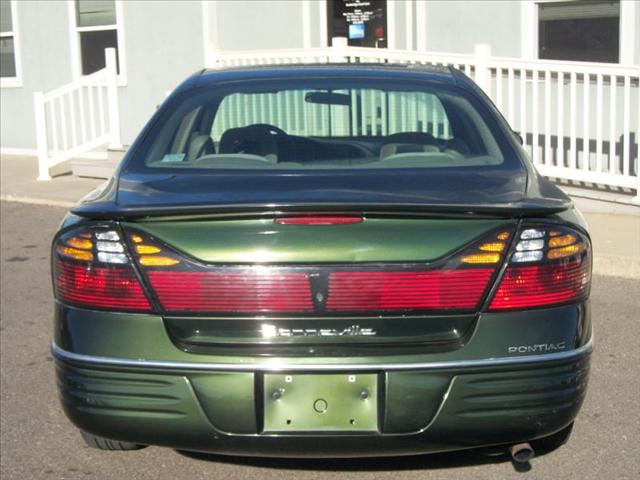 2000 Pontiac Bonneville SE