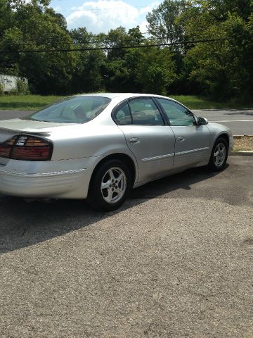 2000 Pontiac Bonneville SE