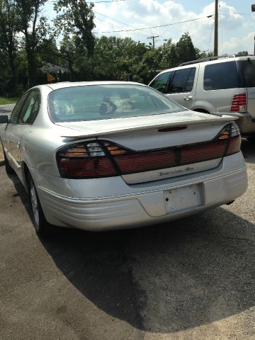 2000 Pontiac Bonneville SE