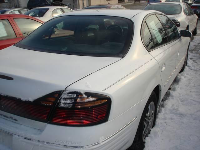 2000 Pontiac Bonneville SE