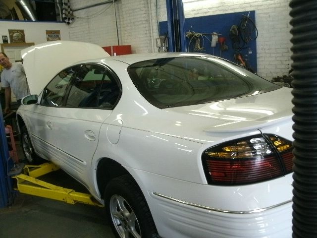 2000 Pontiac Bonneville SE