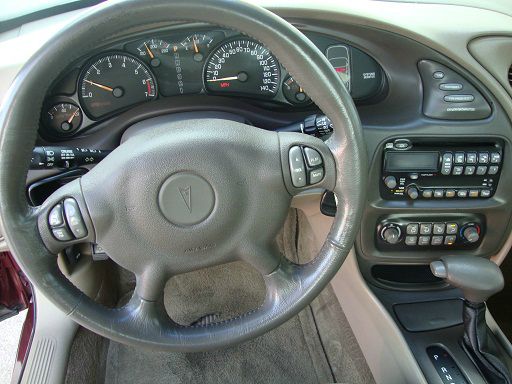 2000 Pontiac Bonneville SE