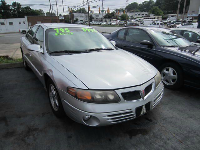 2000 Pontiac Bonneville SE