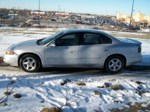 2000 Pontiac Bonneville SE