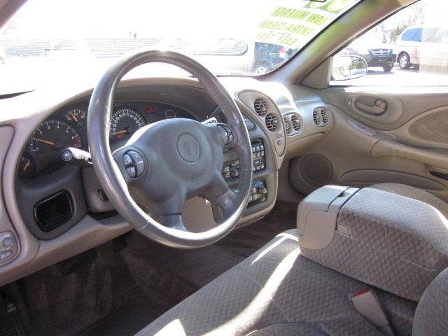 2000 Pontiac Bonneville SE